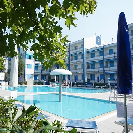 Apartment In Caorle With Balcony *
