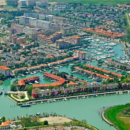 Apartment In Caorle With Balcony